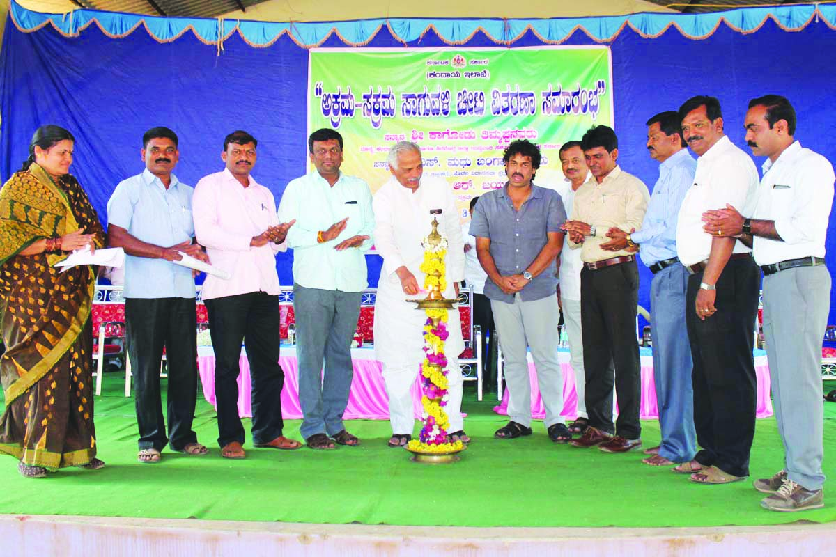 ಅಧಿಕಾರಿಗಳ ನಿರ್ಲಕ್ಷಕ್ಕೆ ಬಗರ್‌ಹುಕುಂ ಕಾಯ್ದೆ ನನೆಗುದಿಗೆ ಸಚಿವ ಕಾಗೋಡು ತಿಮ್ಮಪ್ಪ